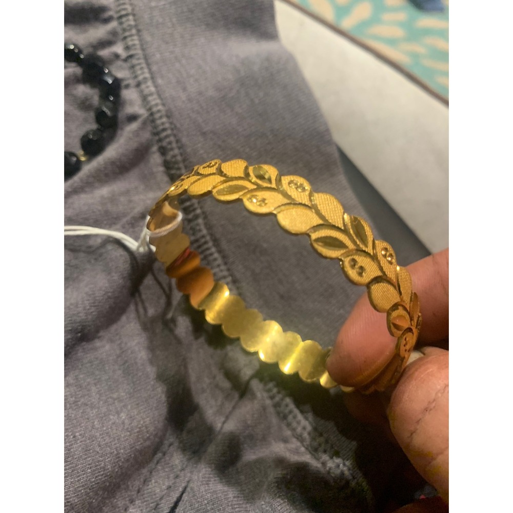 Gold Tone Laurel Leaf Bangle Bracelet Textured Scalloped Edge Statement Jewelry
